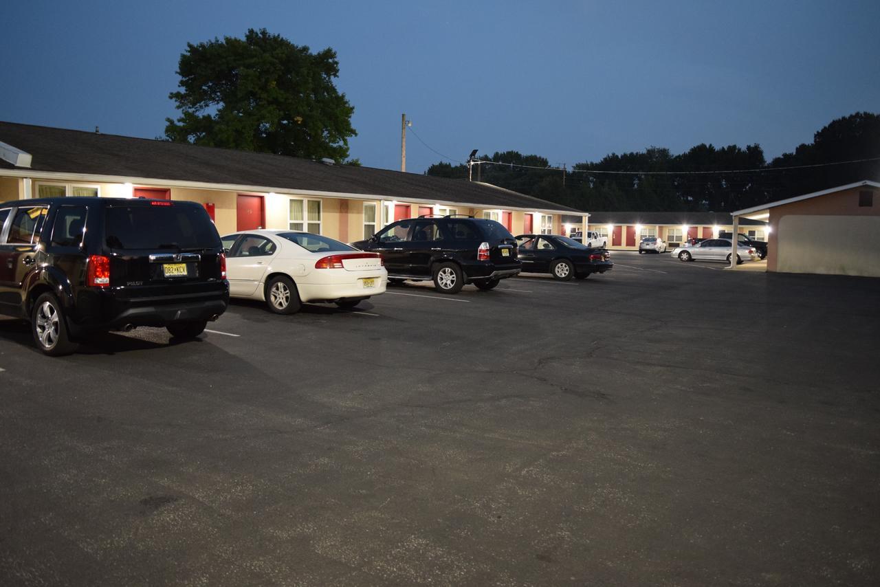 White Oaks Motel Pennsville/Carneys Point Экстерьер фото